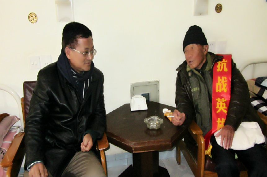 和主任看望老兵.jpg 和主任看望老兵.jpg